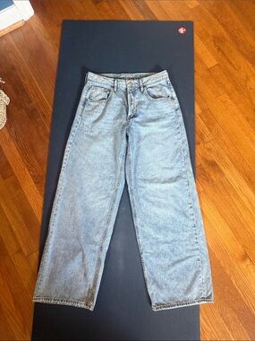 Old Navy Women’s Mid-rise, Wide leg Jean